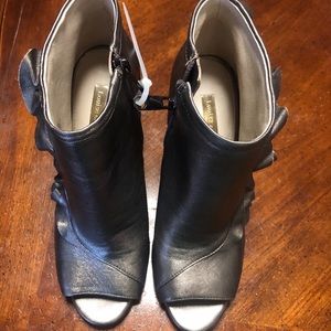 Louise et Cie ruffled heels